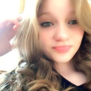 Meet your Posher, Layla